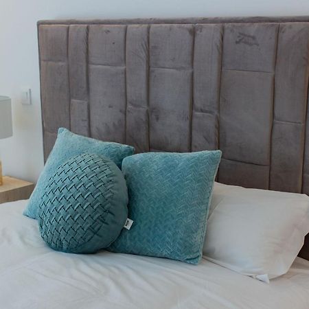 Stunning Apartment W/ Free Parking By Lovelystay ポルト エクステリア 写真