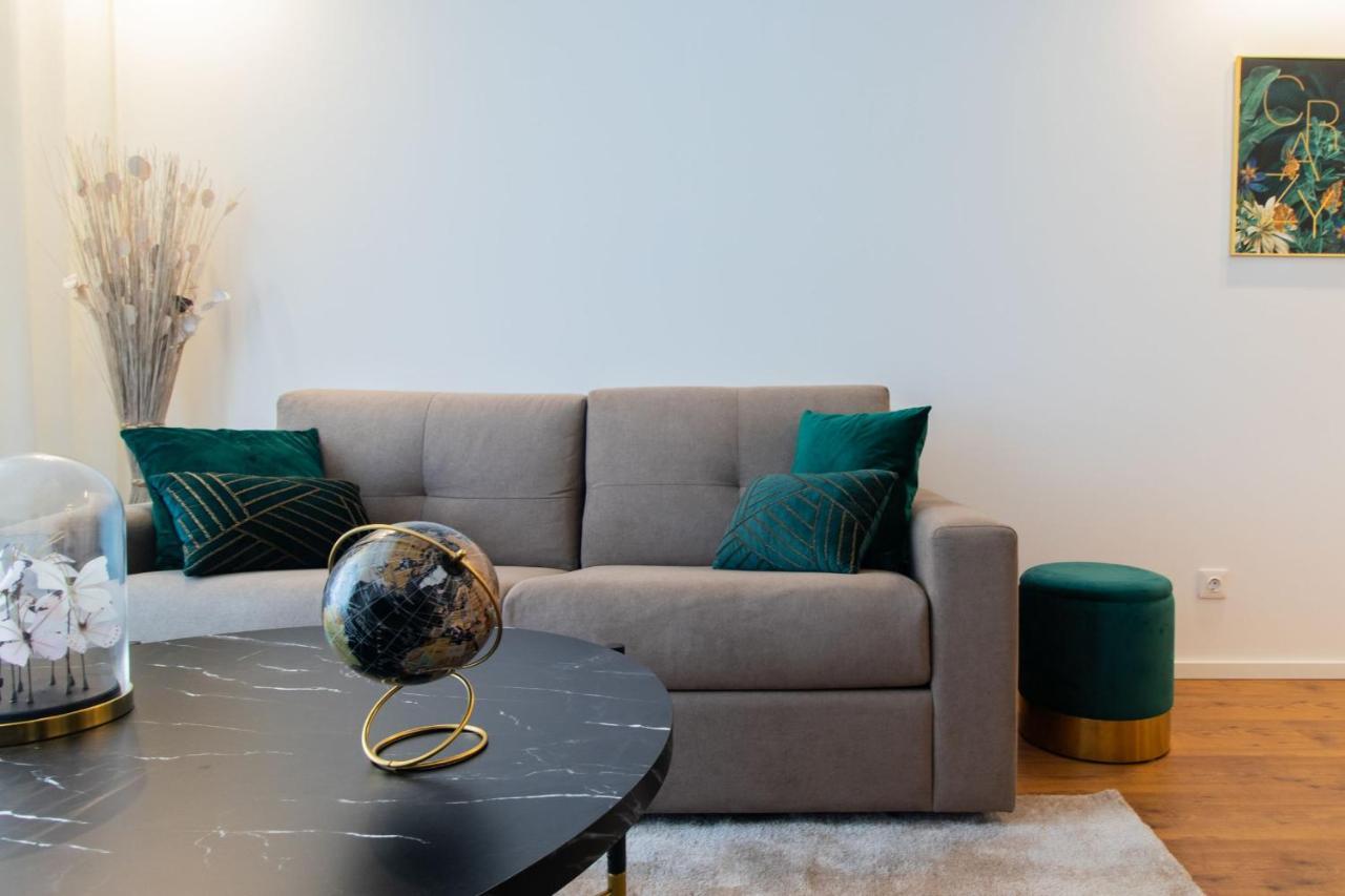 Stunning Apartment W/ Free Parking By Lovelystay ポルト エクステリア 写真