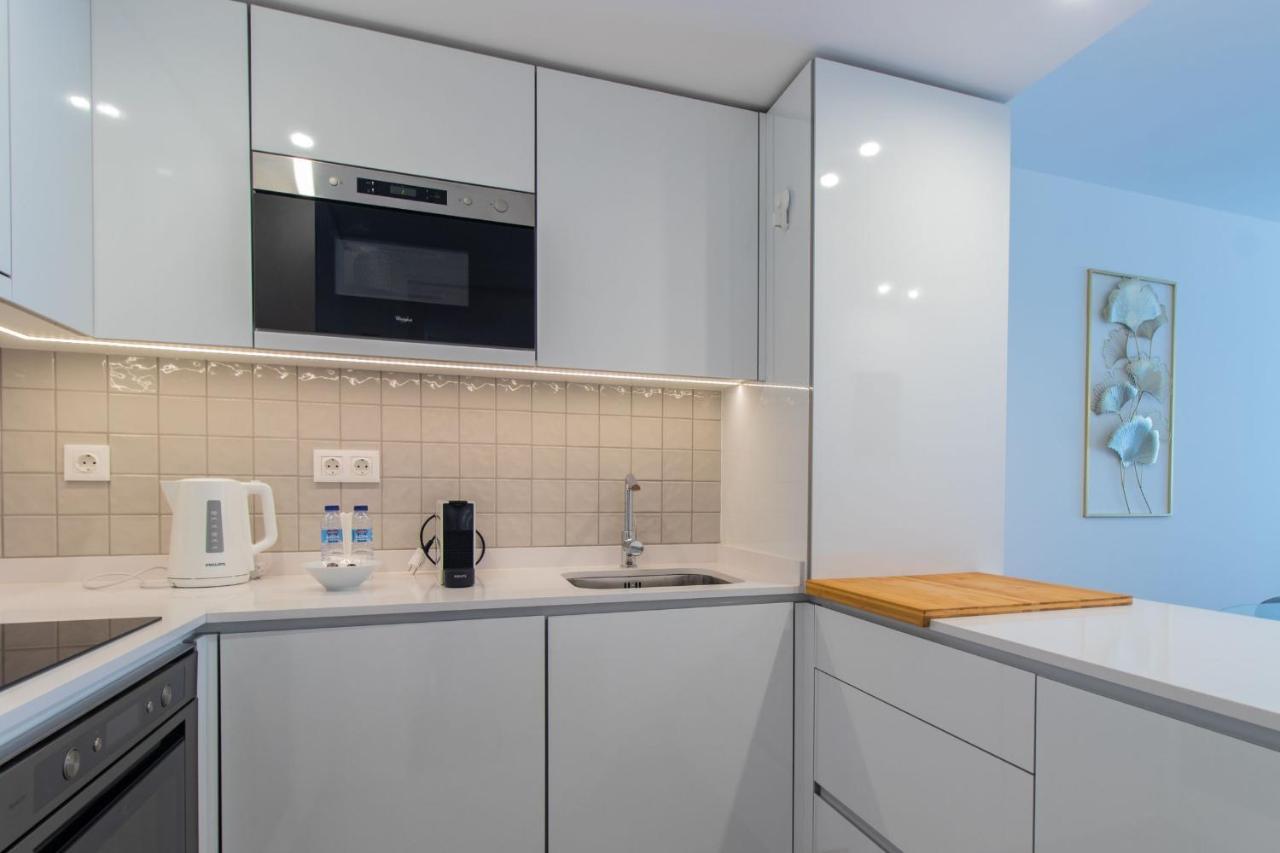 Stunning Apartment W/ Free Parking By Lovelystay ポルト エクステリア 写真
